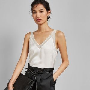 Lilyane Mesh trim V neck cami